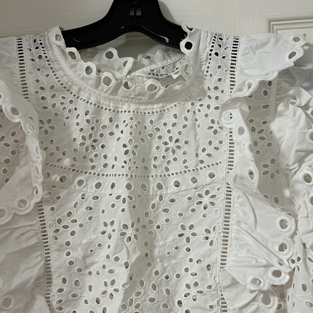 Veronica Beard White Flutter Sleeve Ruffled Blouse - Picture 2 of 6